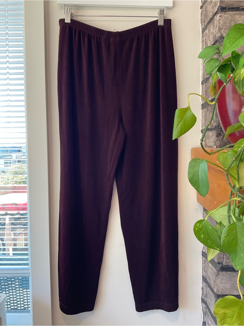 🧳Chico's Travelers Collection Burgundy Slinky Knit Pull On Pants Plus 1